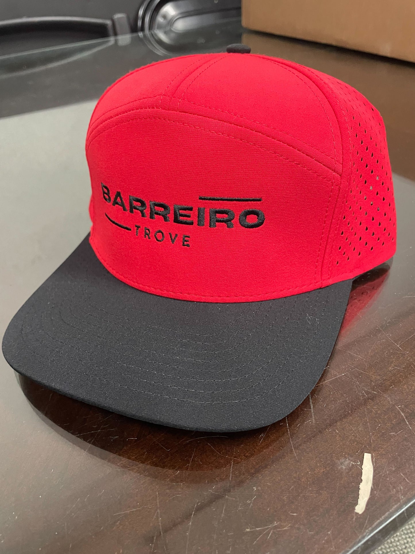 Gorra Trove Red and Black